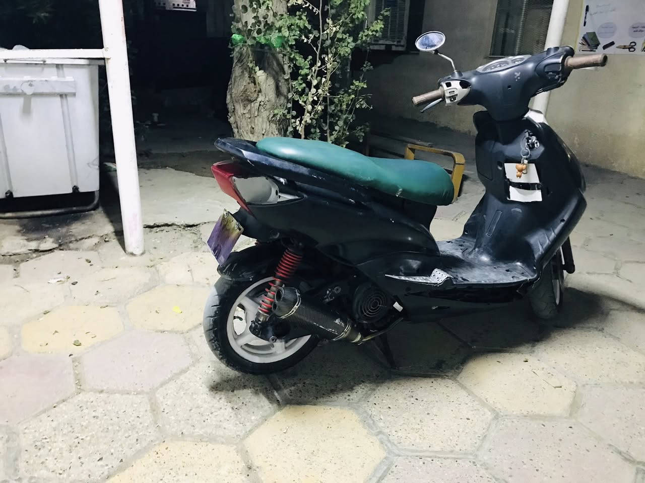 سلام عليكم سكنس نثيه 110 دراجه حلوه مكينه مكفوله بيها نواقص فج مال بريك امامي ترايش سبايدر  باتري ضعيف كهرباأيات شغاله 
قيم بليرضي الله 

بغداد الحسينيه ***********
