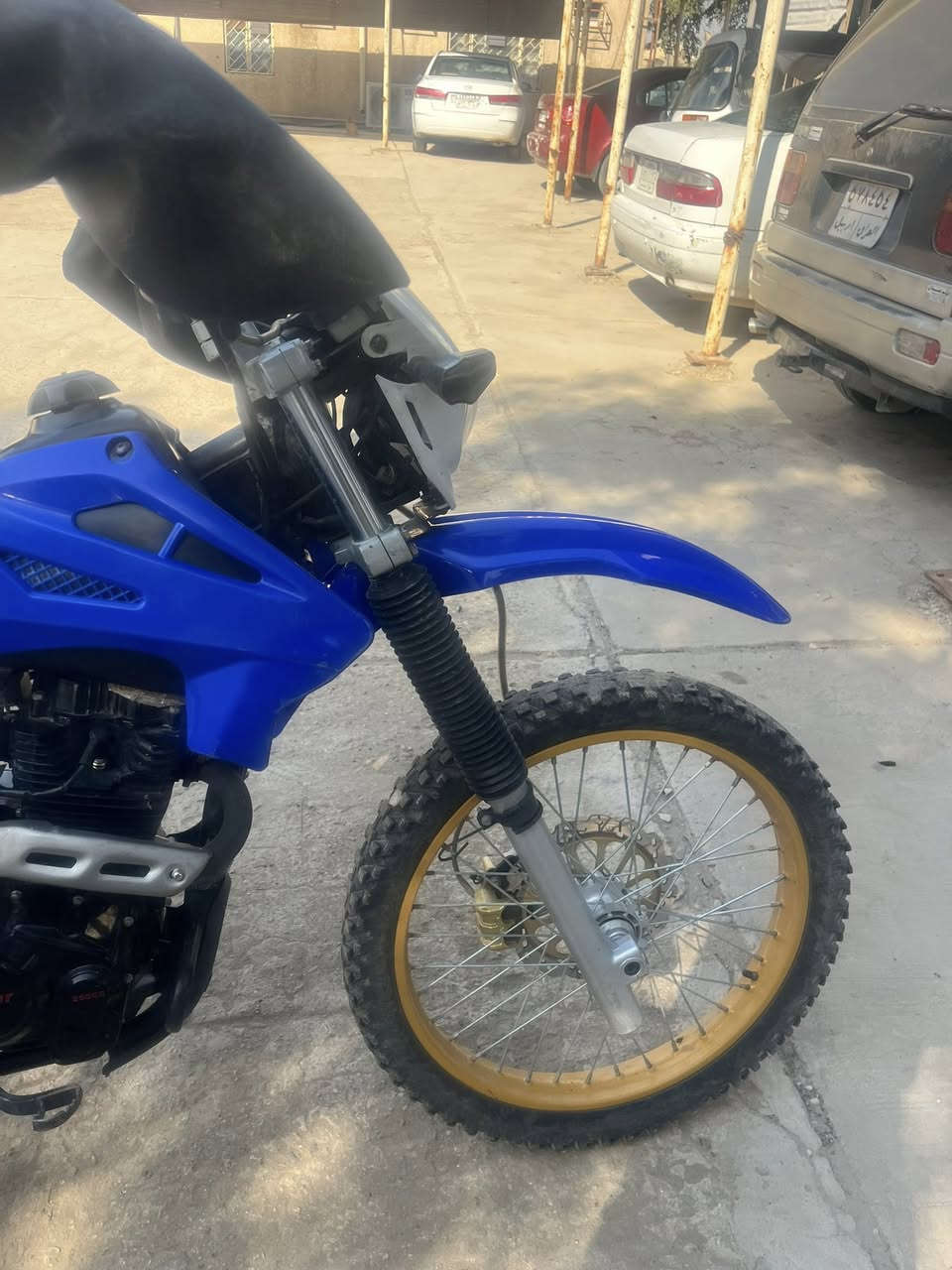 السلام عليكم اخوان دراجه كاويار محرك 250 مكفوله كفاله عامه بيها اوراق وكمرك مكاني واسط نعمانيه *********** السعر ب1400 وبيها مجال
