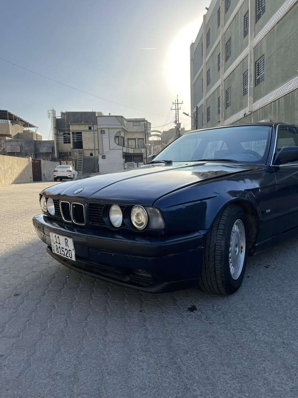 يالله السلام عليكم 
للبيع بي ام 525 محرك 25 مسكر 
رقم بغداد دولي سنوية لل2030
راعيها بالبصرة صفر غرامات
مصبوغة عام جمالية سيارة جاهزة
كير جديد حداية 75 بالمية تبريد نقص راديتر امامي 
فتحة سقف شغالة 
محرك لا تنقيص ولا تبخير 
مكان السيارة البصرة
السعر 55
رقم الهاتف***********
