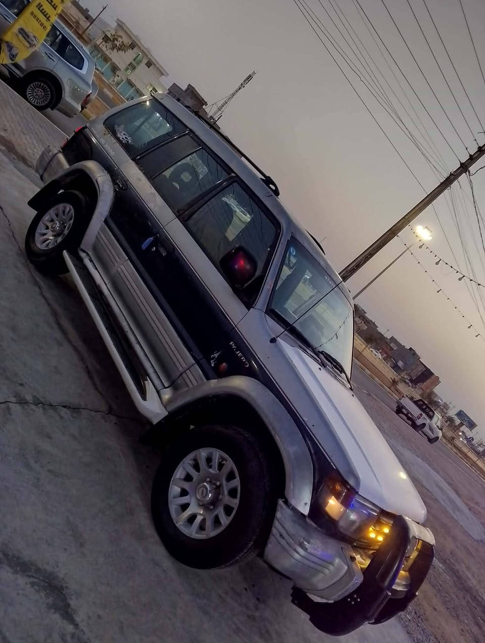 السلام عليكم للبيع او المراوس حسب القناعه  باجيرو موديل 96 رقم انبار سنويه مجدده   تحويل مباشر 
محرك 6 سلندر كير اوتماتيك دفع رباعي 
ويل كب تخم تاير 
شاشه جام كهرباء 
كهربائياتها كلها شغاله 
مصبوغه عام  
صدرها يرادله ترتيب 
العنوان الرمادي ال سبعه كيلو للاستفسار هاتف ***********
