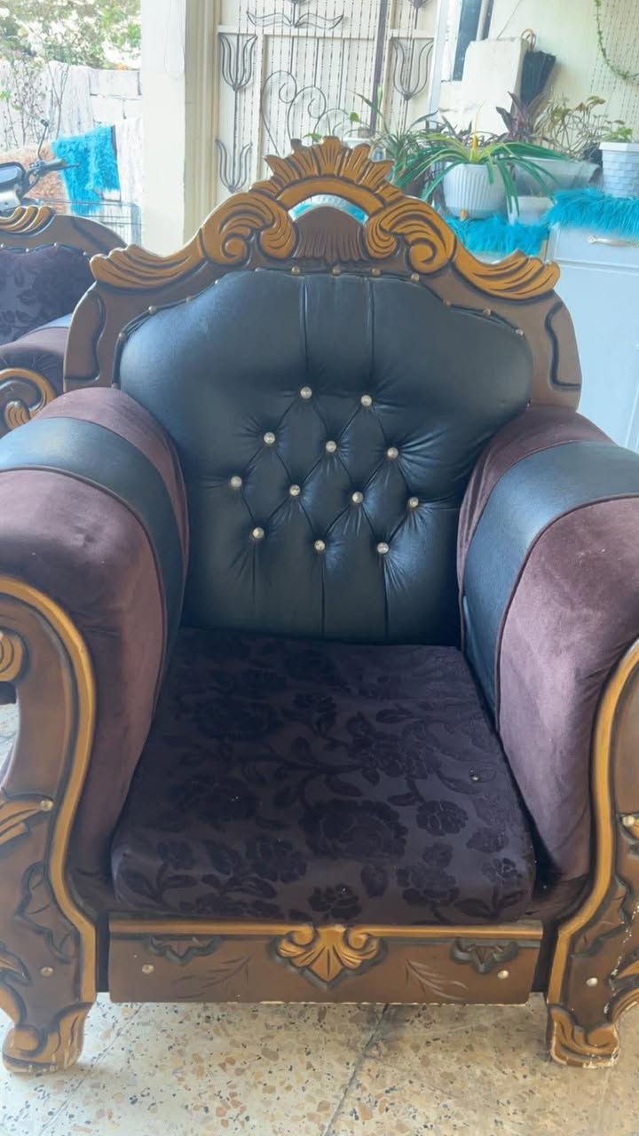 للبيع طخم اثنين كبار وحده وسط وثنين صغار كراسي
سعر 150 العنوان منصور


**إذا كنت صاحب هذا الإعلان وتريد حذفه لأي سبب، رجاءا أرسل رسالة إلى الدعم الفني**