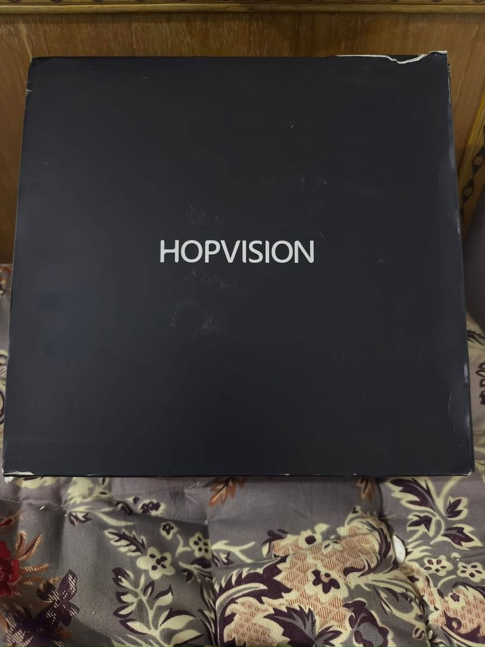 بروجكتر HOPVISION المنزلي (Model: H1) – سينما ببيتك! 🎬🍿

• الموديل: H1 LED Projector.
• الاستخدام: مثالي للمسرح المنزلي (Home Theater) ومشاهدة الأفلام والمباريات بدقة واضحة.
• تقنية الإضاءة: يعمل بنظام LED المتطور لعمر تشغيل طويل وصورة ساطعة.
• التصميم: جهاز خفيف الوزن باللونين الأبيض والأسود مع أزرار تحكم علوية سهلة الاستخدام.
• المنافذ: يدعم مختلف المداخل لتشغيل الأجهزة (لابتوب، ستلايت، العاب).
السعر 50 
يوجد توصيل


**إذا كنت صاحب هذا الإعلان وتريد حذفه لأي سبب، رجاءا أرسل رسالة إلى الدعم الفني**