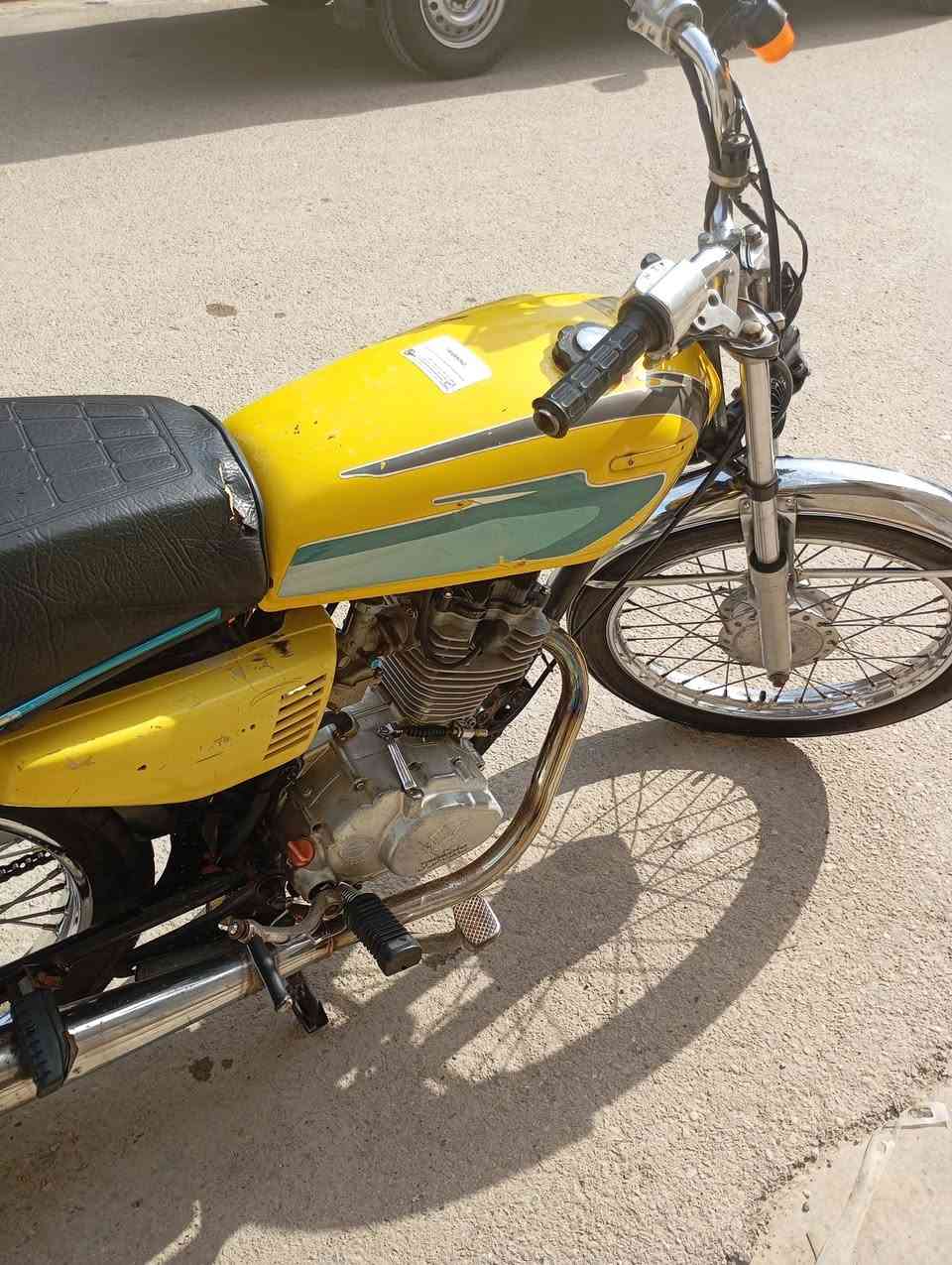 دراجه اربعه كير موديل 14اصوليه مكينه نضيفه  تايكر 17مكاني خارجيه شارع 40 سعر 440 وبيه شي بسيط الاستفسار ***********
