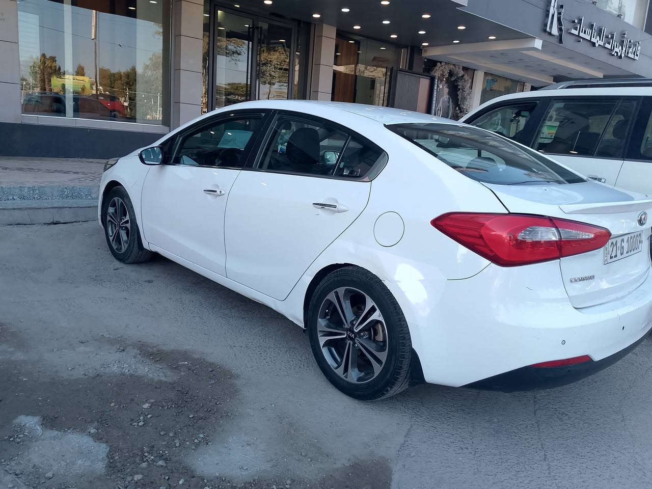 سيراتو موديل 13 شكل 15
محرك 1600دوش 
بيها بعض طخات سونار موجود 
كير محرك مكفول 
رقم سليمانيه انكليزي سنويه ساقطه 3 سنوات 
ماشيه 273
مواصفات تبريد قطعتين 
شاشه تاب 
اشاير مري 
حساسات خلفي
مكان بغداد حي جامعه 
سعر 110 بي مجال بسيط 
*********** وتساب 
مكلف #طلبه بالتعليق  

#ادارة_الصفحه ⚡
