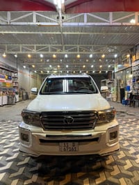 لاندكروزر GXR • ٢٠١٣ • رقم بغداد