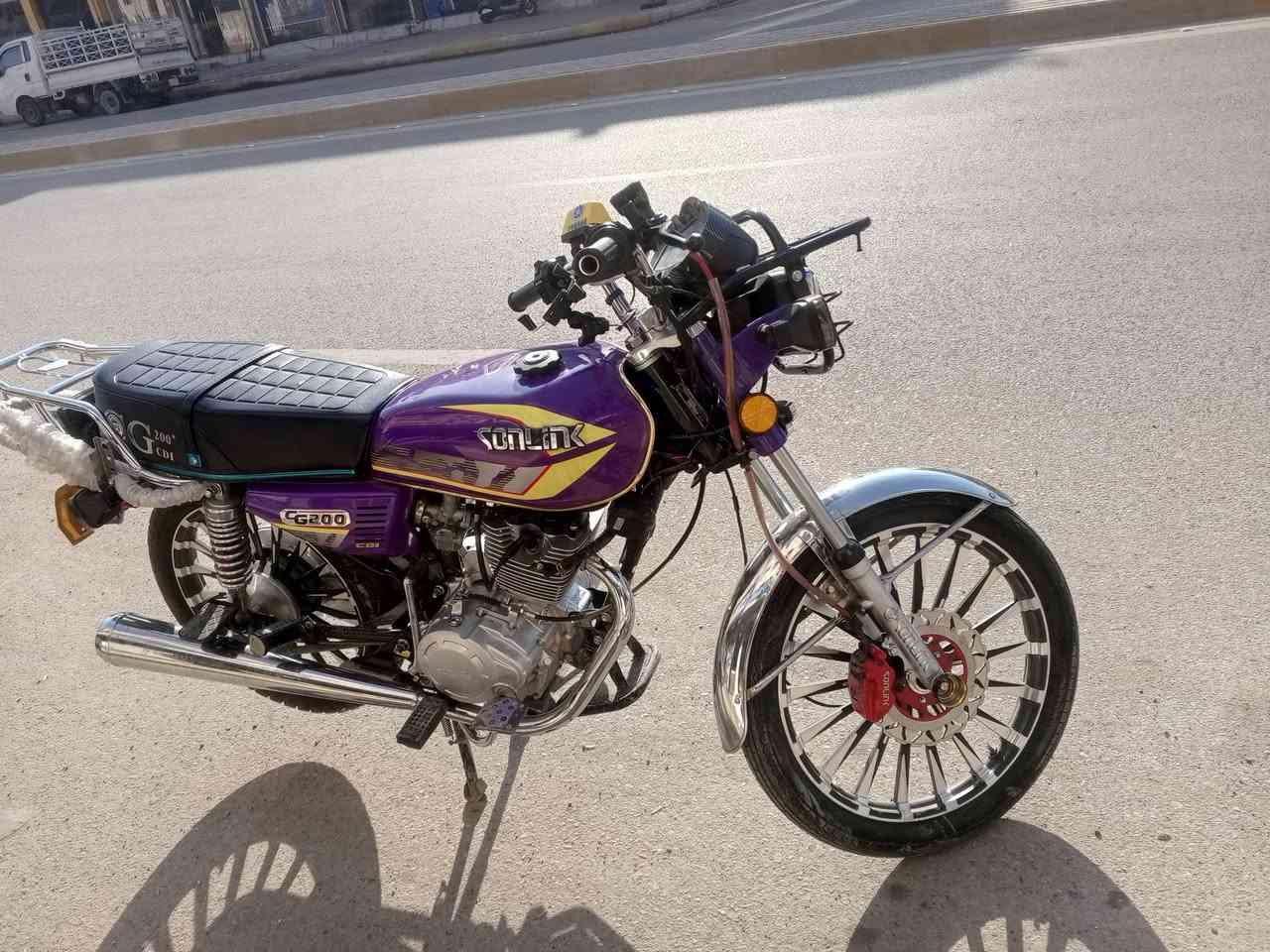 سلام عليكم ورحمه الله وبركاته اخواني الاعزاء موطور يراني للبيع موديل 25  محرك 200 تجي تفحص يم  اي مصلح يعجبك مكان رمادي شارع 20 وتواصل على واتساب ‏‪***********‬‏  وسعر 900وبيه مجال
