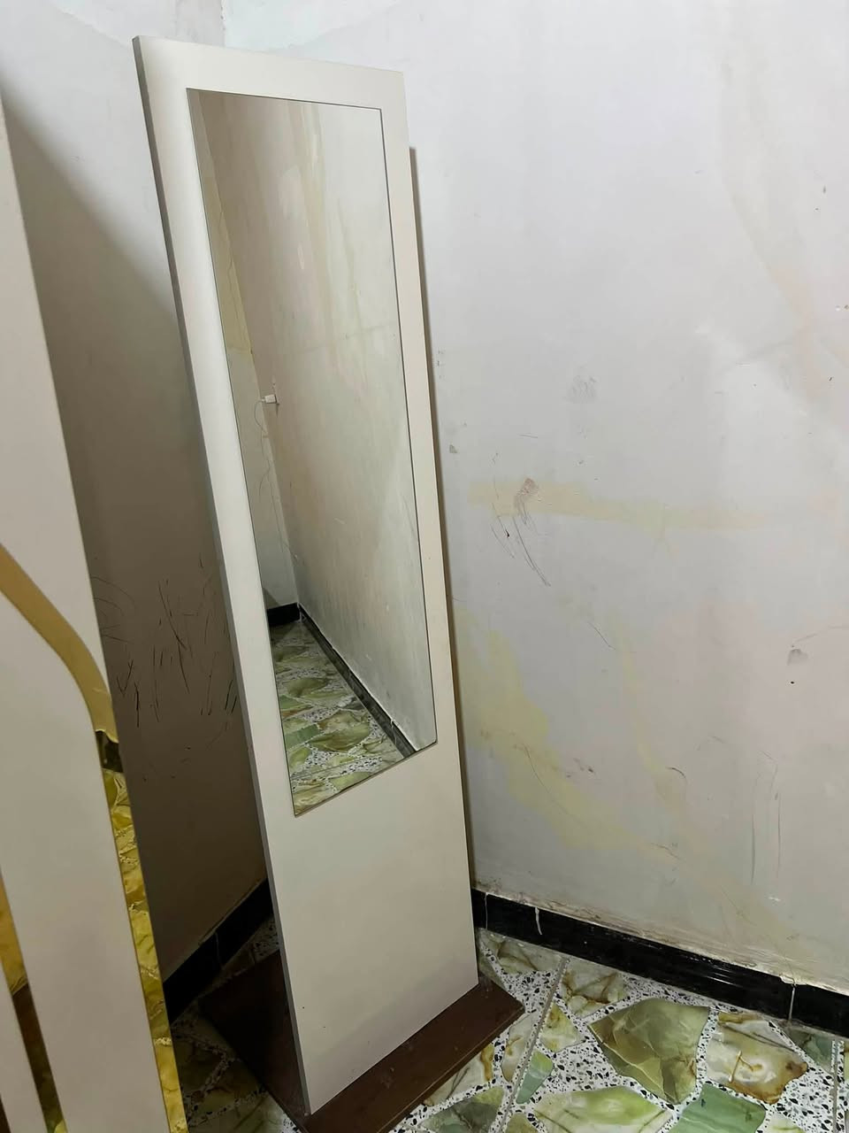 غرفتي للبيع ✨🤍

بحالة ممتازة ونظيفة جدًا، استخدام خفيف، وما بيها أي عيوب

📍للاستفسار أو معرفة التفاصيل والسعر، راسلوني على الخاص


**إذا كنت صاحب هذا الإعلان وتريد حذفه لأي سبب، رجاءا أرسل رسالة إلى الدعم الفني**