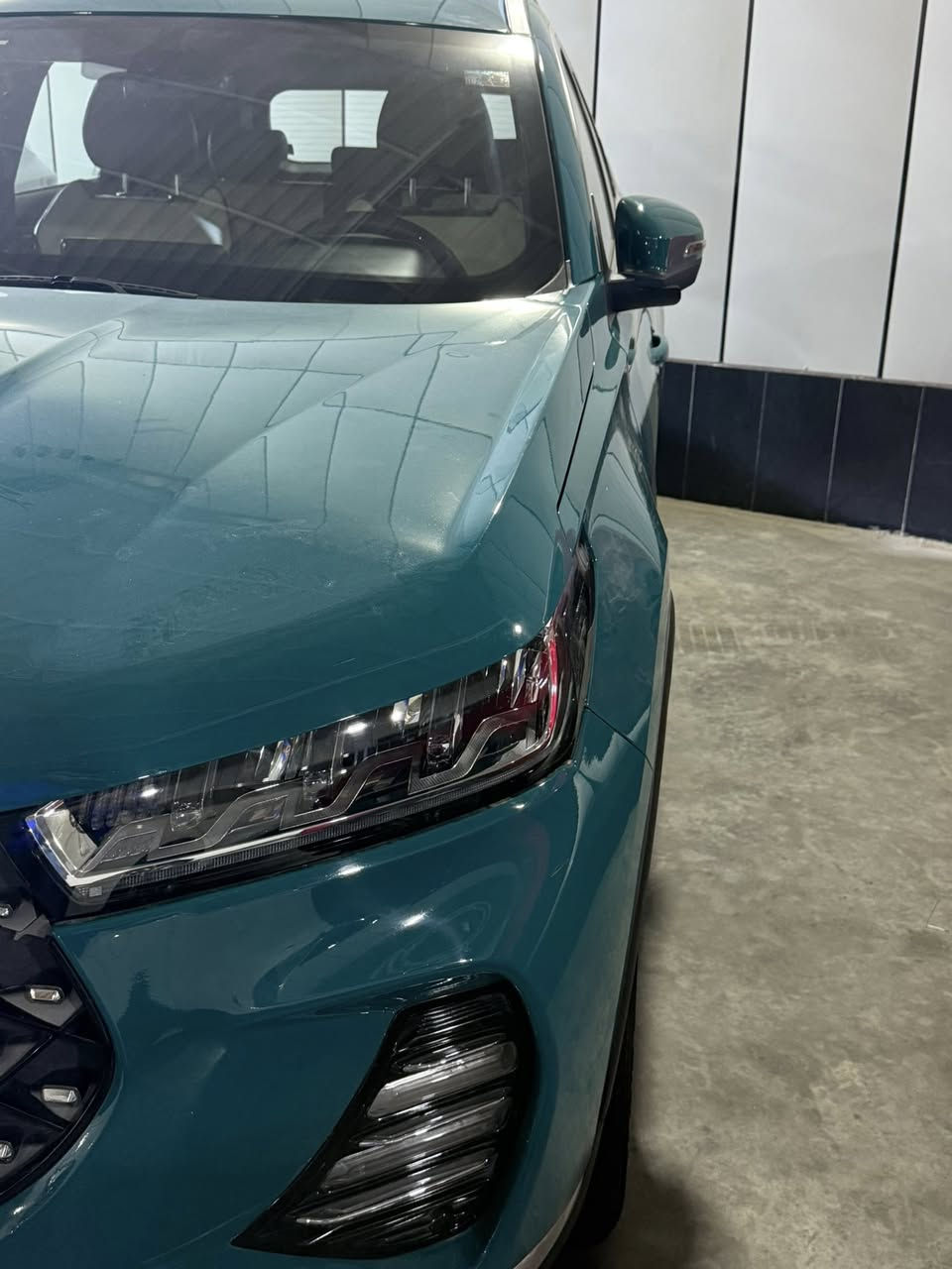 السلام عليكم مسحت منشور سبب موعد جذب حبيبي لاتكلي مسح منشور شراي تعال شوف بعينك سعره 135$
للبيع  تيكو 7برو فول1/1 كفالة عامة بعدها بالضمان من شركة السراب 

شيري تيكو 7 برو 2022 CHERY Teggo 7 pro 3 
‼️ مرقم بغداد ‼️باسمي حره

اليكم التفاصيل الآتية:

🚘 خليجي 
🚘 الموديل 2022
🚘 سعة المحرك 1,5L 
🚘 مرتبط بناقل حركة أوتوماتيكي 
🚘 عدد AIR BAG 6 ‼️
🚘 حساسات أمامية 
🚘 حساسات خلفية
🚘 لايت زينون + LED
🚘 كشافات 
🚘 بك لايت LED 
🚘 حجم الاطار 235/60R18 
🚘 ويل كب 18‼️
🚘 فتح الصندوق كهرباء 
🚘 بانوراما ‼️
🚘 اريل نفكيتر 
🚘 هاند بريك بصمة 
🚘 مفتاح التشغيل بصمة 
🚘 دشبول شاشة 
🚘 شاشة 
🚘 كاميرا دوارة
🚘 4 كاميرات °360
🚘 المقاعد جلد  
🚘 حركة مقعد السائق كهرباء 
🚘 المودات والأوامر الصوتية
🚘 مثبت السرعة Cruise 
🚘 أوضاع القيادة  Drive Mode
🚘 فحص أنظمة السيارة 
🚘 مقود جلد حياكة رياضي 
🚘 حساسات ضغط اطارات
🚘 تبريد شاشة مناخين منفصلين 
🚘 قطعتين تبريد 
🚘 أوضاع القيادة DRIVE MODE 
🚘 ا ABS  
🚘 أوتو هولد 
🚘ا ISOFIX  ايزو فكس
🚘 نظام مانع الانزلاق
🚘 تتسع المقصورة الداخلية ل 5 راكب 
🚘 اشارة في المرايا الجانبية قابلة للطي 
🚘 مخرج منفذ الطاقة ⚡
🚘 شاحن هاتف Wireless 
🚘 ا  Bluetooth / USB 

💵 السعر 135

تصال ***********
