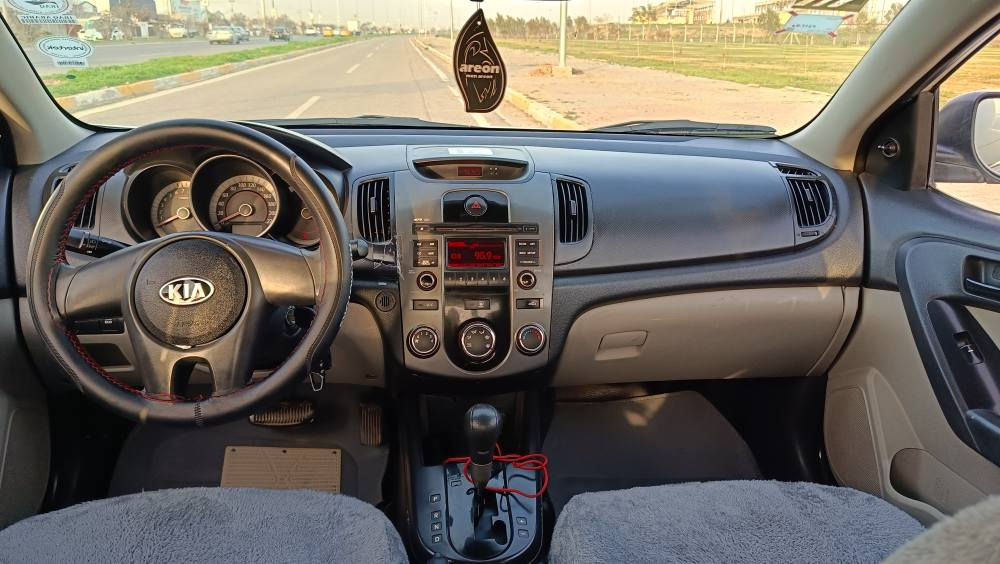 سيراتو موديل 2010  رقم مميز سنوية جديد كوبون بنزين موجود بونيت صبغ دواخل كلش قليل بيها وشوية بارد بالمسطرة الصندوك سعرها 90 ورقة وبيها مجال قليل مكان كركوك رحيم اوة
*********** كركوك, العراق
