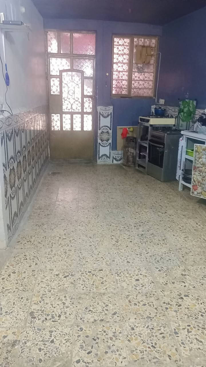 السلام عليكم بيت للبيع المساحة 120 متر السايد الواحد الكرغولية مقابل ماركت الهدى يحتوي على حمام خارجي خارجية وطرمة كبيرة واستقبال كبير وغرفتين ومطبخ وحمام داخلي
الاتصال ***********

 ي
