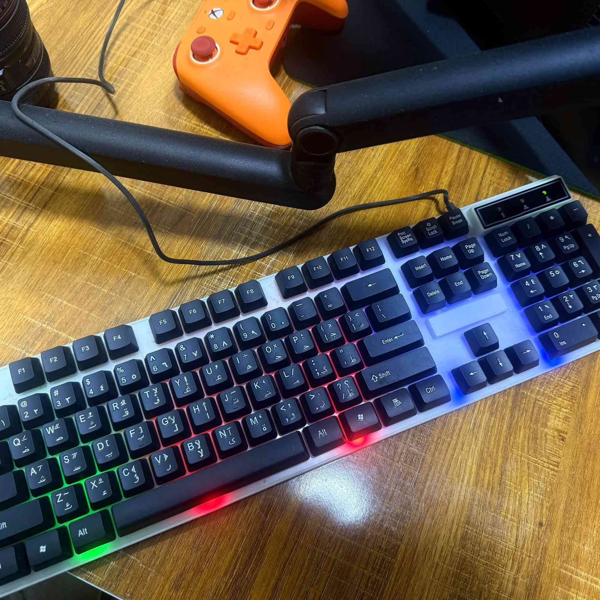 سلام عليكم مجموعة غراض للبيع الي يريد يتفضل خاص والي ياخذ الغراض شلعة اسويلة تخفيض
ماوس كلوريس مودل o2 سعر ٧٥ الف
سماعة هايبر اكس كلاود x سعر ٢٠ 
ستاند شاشة سعر ٢٥ 
يدة بلي ٥ كووبي سعر ٢٠
يدات بلي تو مربوطات بواير واحد وحدة من اليدات بيهم مشكلة السعر ٥ 
سيكة نضيفة كلش ما مستخدمة سعر ١٥ 
كيبورد ممكتبي سعر ١٠ 
تواصل علة هاذة الرقم ***********
