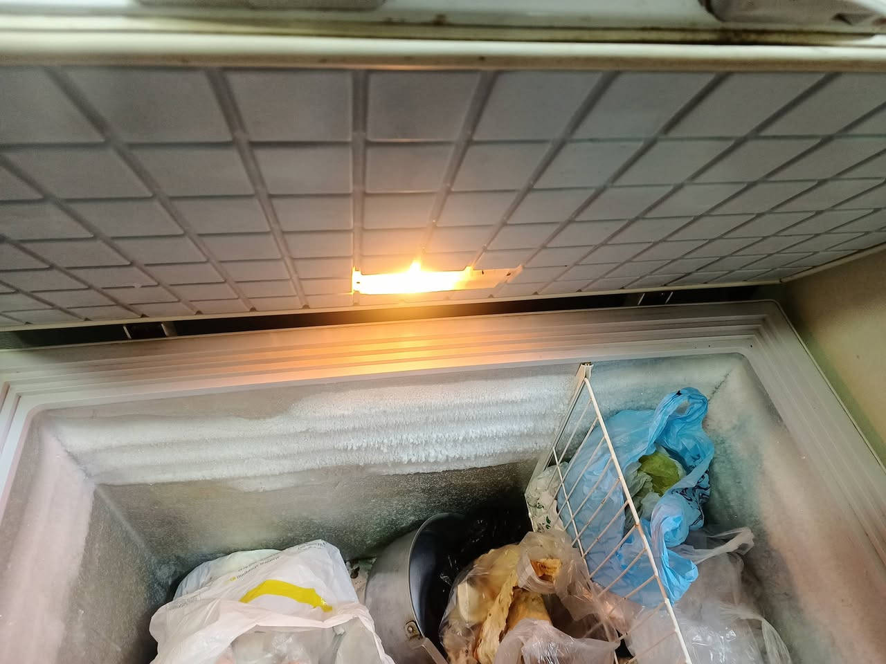 سلام عليكم عندي مجمده للبيع عله الفحص ***********
مكاني شارع المجمعات السعر خاص لو تخابر
