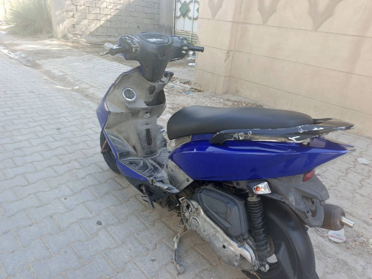 السلام عليكم
جي تي ار 
دراجه مكينه بلاديه 
موديل 2009 
لايت عالي ناصي
اشاير دبل اشاره
دراجه نكره بكل وقت 
السعر 750
عنواني بغداد 
***********
