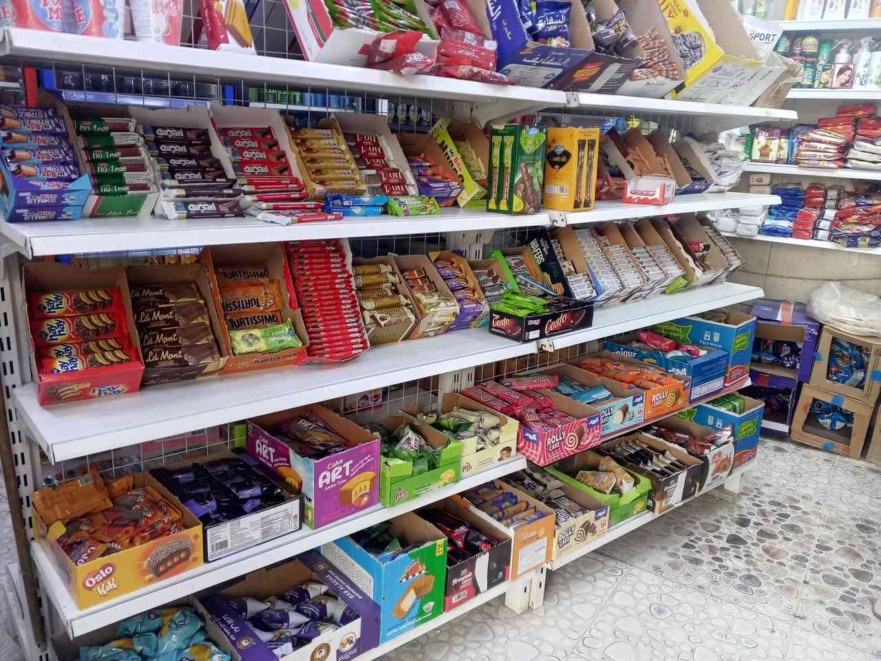 سفينه عدد 2 عرض الوحده متر وربع جدد كلش سعره الوحده 125 والي يسئل عن جديد ب 150 يشهد الله شتريتهم بس لان صار مكان صغير جاي ابيع يعني ثنيهم هسه بربع اريدهم مكاني بغداد المشتل
‏‪***********‬‏
