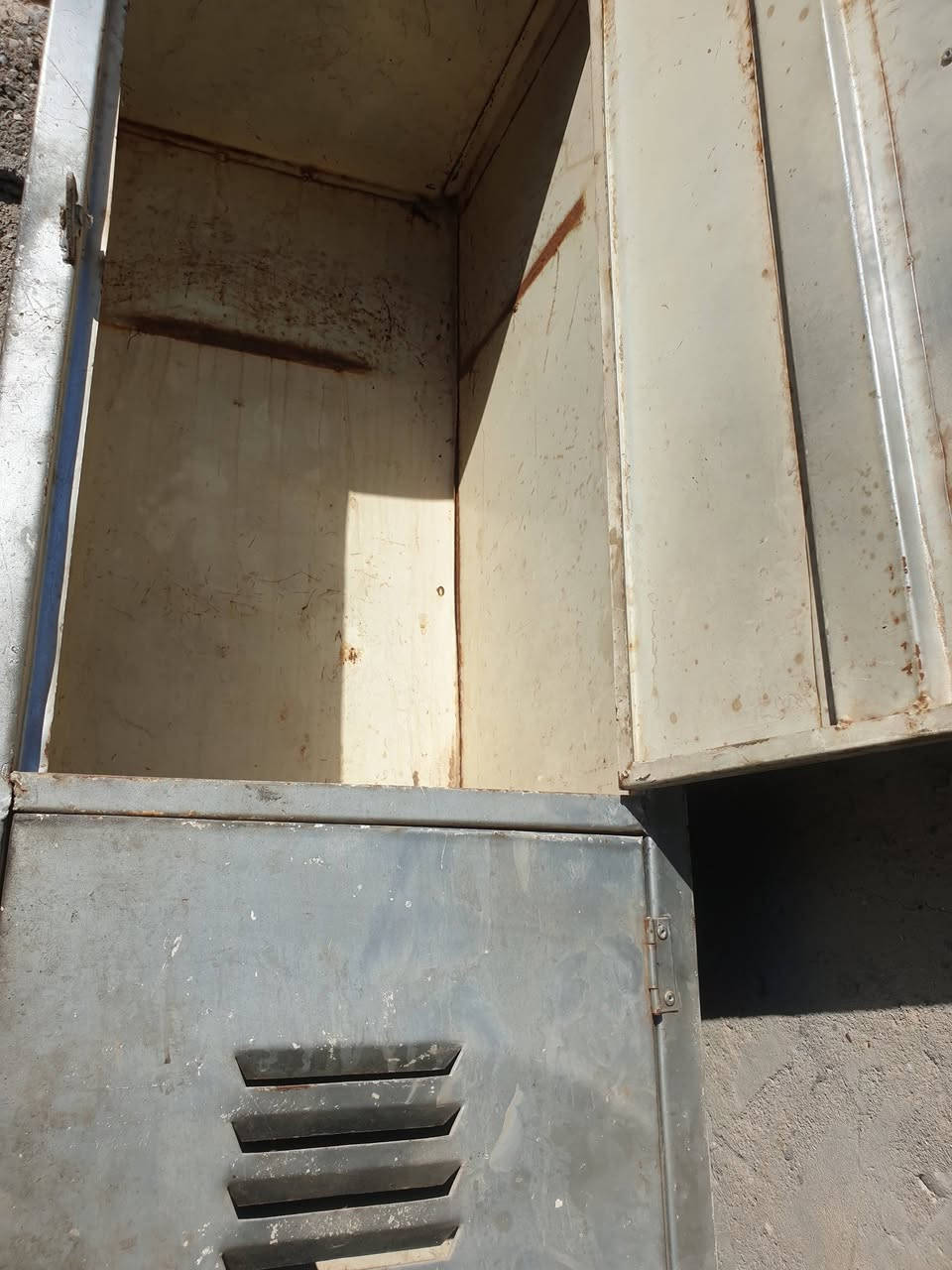 للبيع لوكر حديد كلش قوي ونظيف طوله مترين ونص وعرض نص متر ٣ ابواب وقاطع ..قيم واخذ مكاني حي الكوفه


**إذا كنت صاحب هذا الإعلان وتريد حذفه لأي سبب، رجاءا أرسل رسالة إلى الدعم الفني**