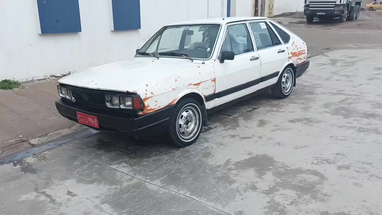 السلام عليكم برازيلي للبيع موديل 86 تكسي رقم احمر نينوى شرط الوكاله والتحويل السعر١٠ وبيها مجال الشراي العنوان كركوك سياره حلوه نظيفه تخم خطه بيض سماعات لايتات مضخم هورن كلها شغاله نقرا سلف وترايك للبصره اللي يريد يتصل على رقم الموبايل*********** بيرو محرك جيتا 5
