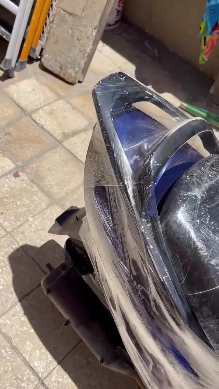 دراجة ماكس 140 دراجة كفراتها نضيفة بس متروكة صارلها فتره  وماتشتغل السعر 150 وبيها مجال شي بسيط ملاحضة ابيع كوم حديد الرقم *********** مكان الدراجة بغداد منطقة الحرية
