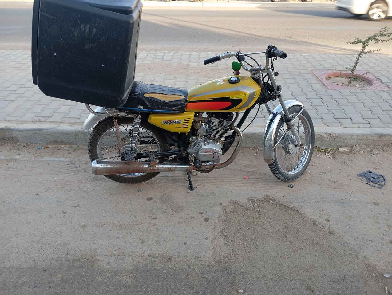 دراجه للبيع ادوات كلك كهربائيات كلها شغاله لايت   سلف عوزه بس باتري سعر 350 وبيها مجال الشراي مكان الهوير ***********
