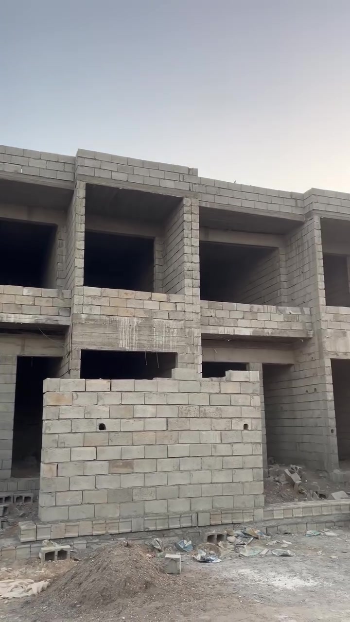 هياكل للبيع في حي الأطباء التقطيع الجديد ثاني فرع 
على شارع الرئيس السعر الواحد 40وبي مجال

الاستفسار الأتصال على رقم ***********
