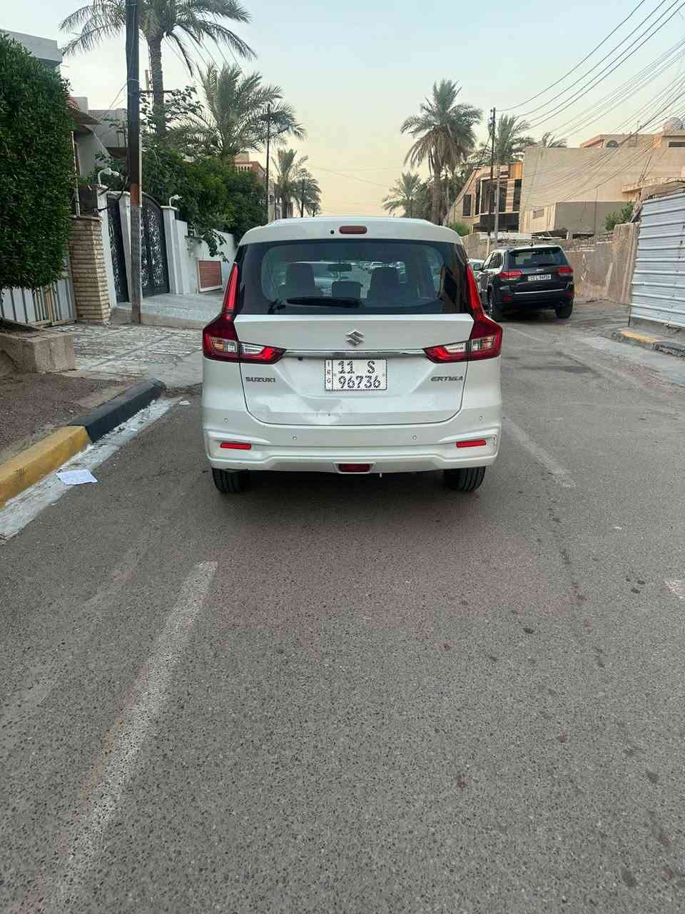السلام عليكم
ساسوكي ارتيكا موديل 22  حره
سبعه راكب
تبريد ثلج 3 قطع
ماشيه 111 
مكفولة من صبغ فقط بارد بقبق جنطه سياره جديده مكينه مكفولة 1500 مواصفات معروفه بصمه كامره 
مري شفط
حساس بصمه ابواب 
هواي بعد بيه مواصفات 
مكان السياره بغداد البلديات 
السعر 115 وبي مجال الاستفسار ***********
