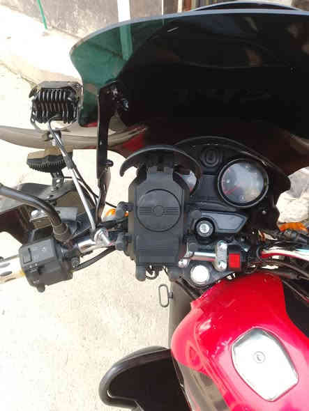 السلام عليكم بوكسر موديل 2022 مرقم نكليزي تحويل ثاني يوم دراجه ماشيه ٢٧ مكينه مفتوحه قبل ١٥ يوم انطي بيها ضمان شهر  مناقصها شي 
بيها زنون ٦٥ الف كشافات درع استاند تلفون واير ليس زوج تايرات جدد مناقصها برغي الدراجه 

مكاني الدوره 
السعر 2150 وبيها مجال 
*********** اتصال 
*********** واتساب
