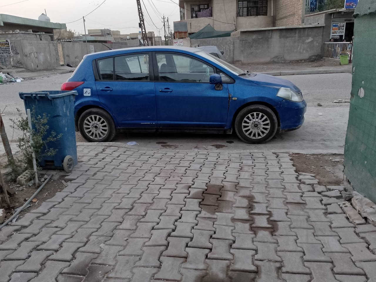 السلام عليكم نيسان فيرسا ٢٠٠٩رقم بغداد باسمي سيارة نضيفا محرك كير كهرباءبءيات مكفولة بها ضربة من امريكا بلجامغ الامامي فقط الباقي مكفول السعر المطلوب ٧٠ ورقة وبيها مجال للاستفسار ***********
