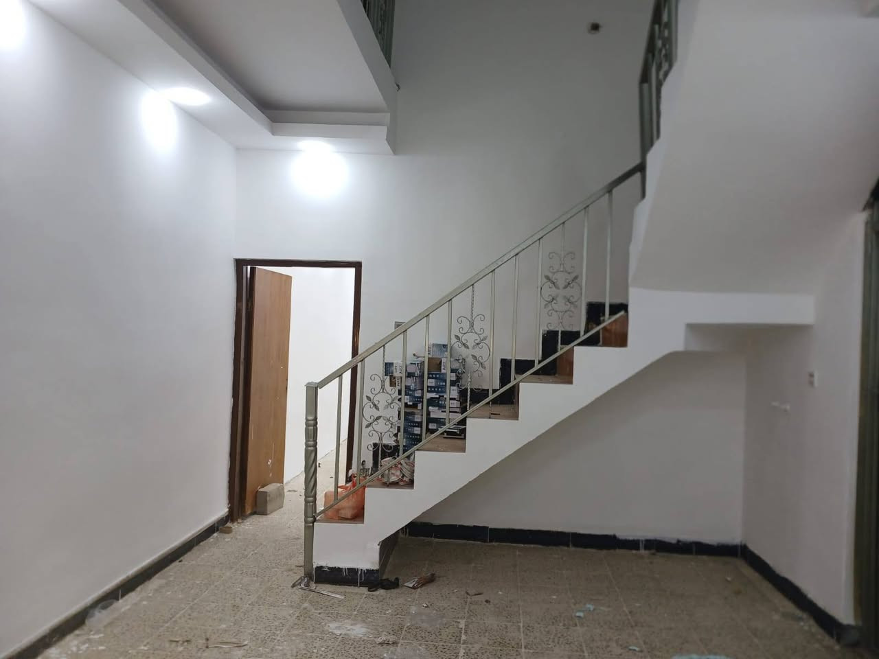 مشتمل للبيع
جبيريه ثانيه خلف مريدي
125 متر
طابقين 3 غرف وباقي التفاصيل كامله.
بناء حديث سند 25
فارغ وجاهز للسكن
للأستفسار ***********
