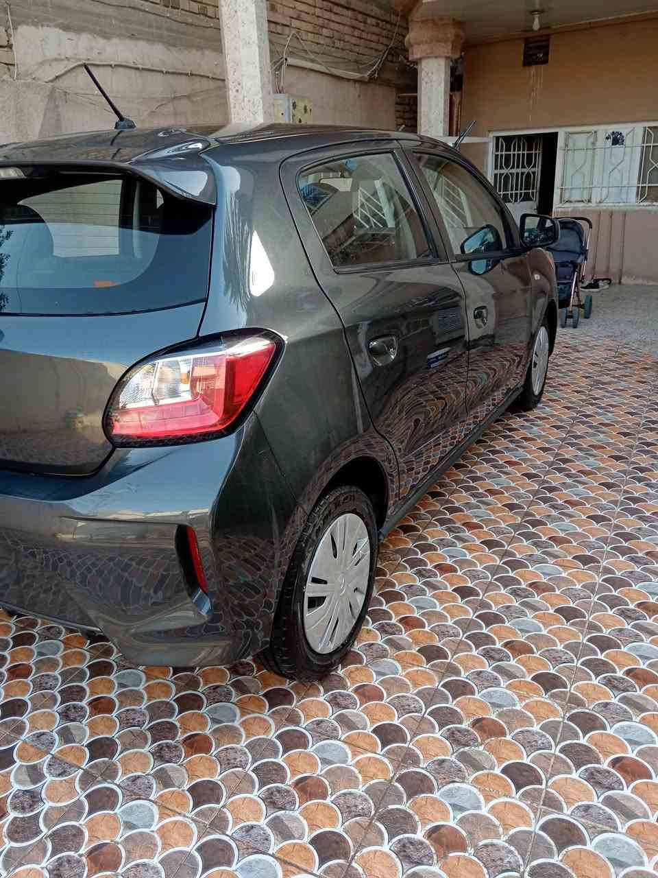 السلام عليكم ورحمة الله وبركاته 
ميراج 2024 رقم بابل دولي باسمي 
الون :  رمادي
حجم المحرك : ثلاثة سلندر 
ماشية/28
الحادث : موضح بالصور فقط جاملخ تبديل
السعر:  105 بيها مجال قليل
*********** واتساب
