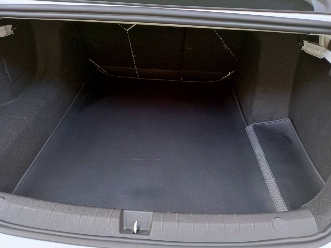 كن بلاص رقم بغداد بإسمي مكفولة السعر 17/900 مكان السيارة فلوجة ***********
