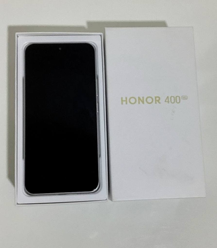 بيع مستعجل مستعجل 📍📍📍
هونر 400، معالج Snapdragon 7 Gen 3 . بشاشة AMOLED مقاس 6.55 بوصة بدقة +FHD، تدعم معدل تحديث 120 هرتز ودرجة سطوع عالية تصل إلى 5000 شمعة. كاميرا رئيسية بدقة 200 ميجابكسل، بطارية  بسعة 6000 مللي أمبير، تدعم الشحن السريع بقدرة 80 واط

إلي ما يعرف تفاصيله يبحث ب اليوتيوب جهاز مرتب
سعر ٤٥٠ وبي مجال الشراي يجي خاص ويدلل


**إذا كنت صاحب هذا الإعلان وتريد حذفه لأي سبب، رجاءا أرسل رسالة إلى الدعم الفني**