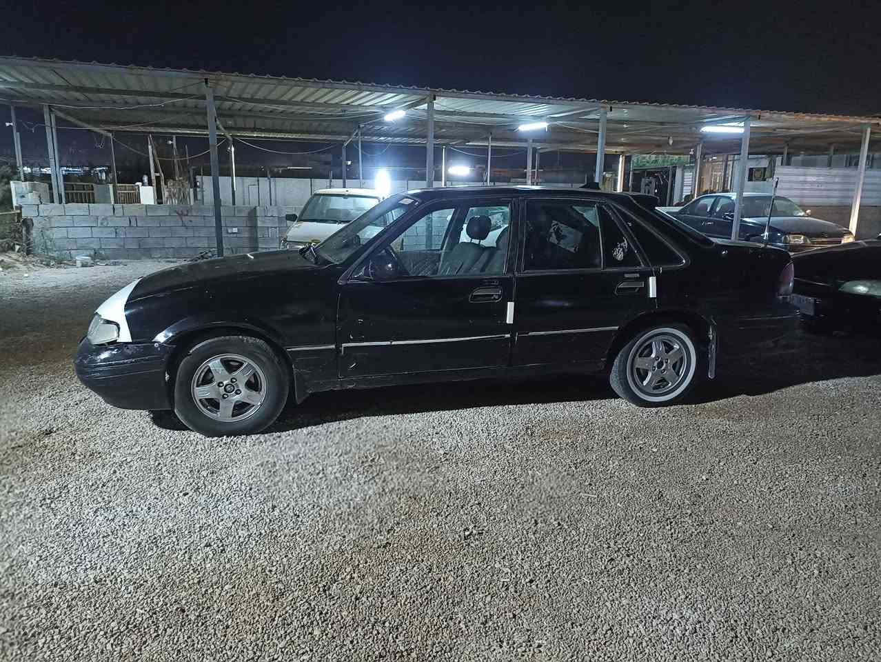 السلام عليكم سياره للبيع برنس فراشه موديل 1996
كير اوتماتيك كير ومحرك خير منالله صدر امامي خلفي جديد 
تخم تاير ويل نضيف داخل خارج نضيف نقص فقط البطانه مال  الباب الخلفي  محرك مفتوح  رقم انبار تحويل مباشر 
السعر 30 ورقه وبيهه مجال قليل لمو شراي ليكسر بحلال العالم 
موصله سعر السياره مكاني الرمادي السبعه كيلو مكلف بنشر هذا رقم صاحبهه وخابره ‏‪0790 494 1936‬‏
