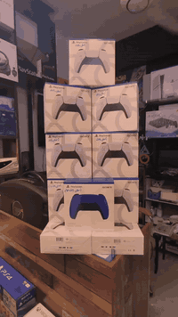 شباب متوفر الان في مكتبنا وجبة من جوستك بلي5 بالة مستخدم أصلي نظافة عا...