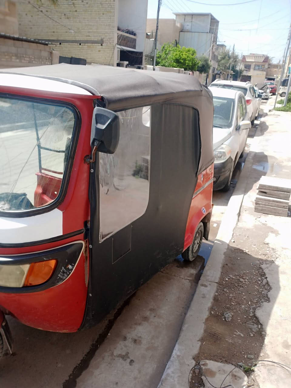 موديل2018

تكتك ربع متصرف عليها جاهزه
محرك كير اكسن خير من الله
مكاني بغداد حي الجهاد

***********
