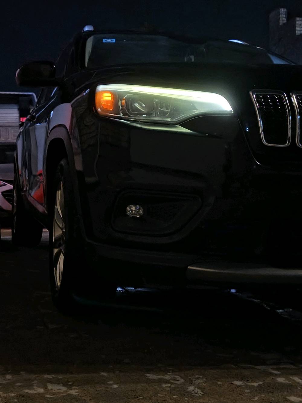 جيب شيروكي
موديل 2019
رقم السياره بابل 
ماشيه 105 
مواصفات Latitued
صوره الحادث بالمنشور سعر 123 او بيه مجال
رقم التليفون ***********