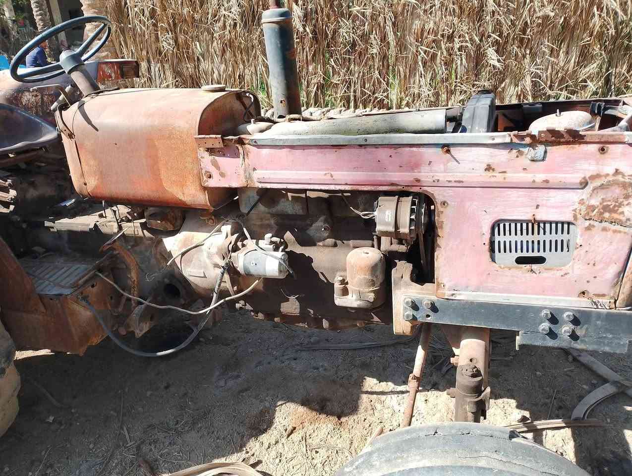 سلام عليكم مكينه عنتر للبيع موديل 1970شغاله سلف جديد....المكان بابل ،ناحيه النيل (السعر 2500)وبيه مجال 
للستفسار ***********
