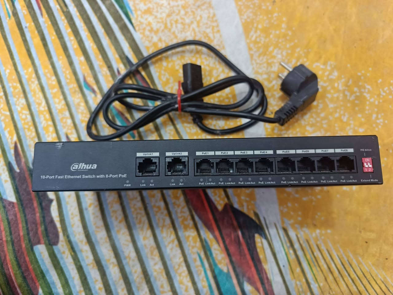 سوج poe 8H دهوا مستخدم نظيف السعر 50 الف شغال
يوجد توصيل  *********** وتساب
