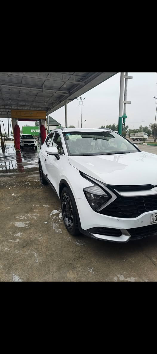 سبورتج 2023
سيارة جديدة 
 ماشية 35 قابل لزيادة 
سونار موجود 
عنوان بغداد 
***********
***********
