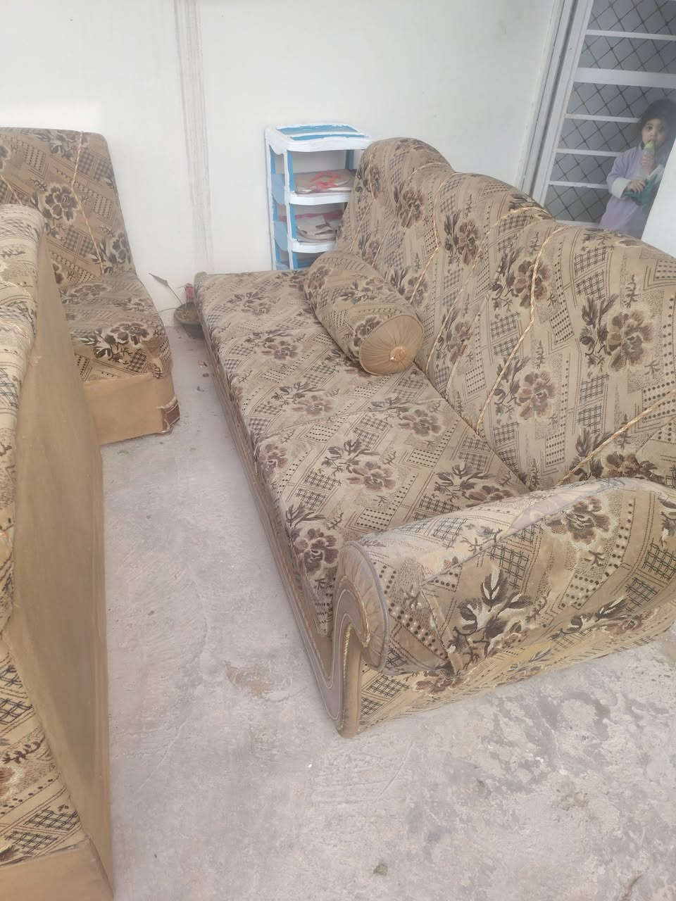 للبيع السعر ٥٠ وبي مجال ٨ نفرات
كاطون الرازي

***********
