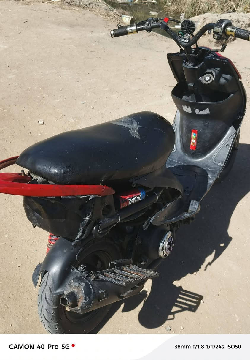 سلام عليكم دراجه ماكس عدله للبيع بوشه 55 مزوده شلعه معدل فول نضافه فول الدراجه حلوه ما لعب سعرها يصدم ب، 250 قفل  بدون عمله الدراجه محتاج فلوس ويريد يبيعها العنوان كربلاء طويريج الرجيبه الرقم ***********
