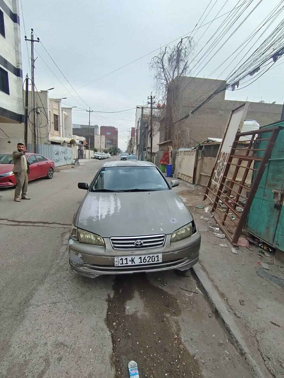 السلام عليكم
كامري موديل 2000 
المحرك ابو الجف حاوية صار اسبوعين من بدلته بيها ضربة بالباب الوره السايق 
وبيها جراد 
سعرها ب٨٠ وبيها مجال مكانها بغداد 
***********
