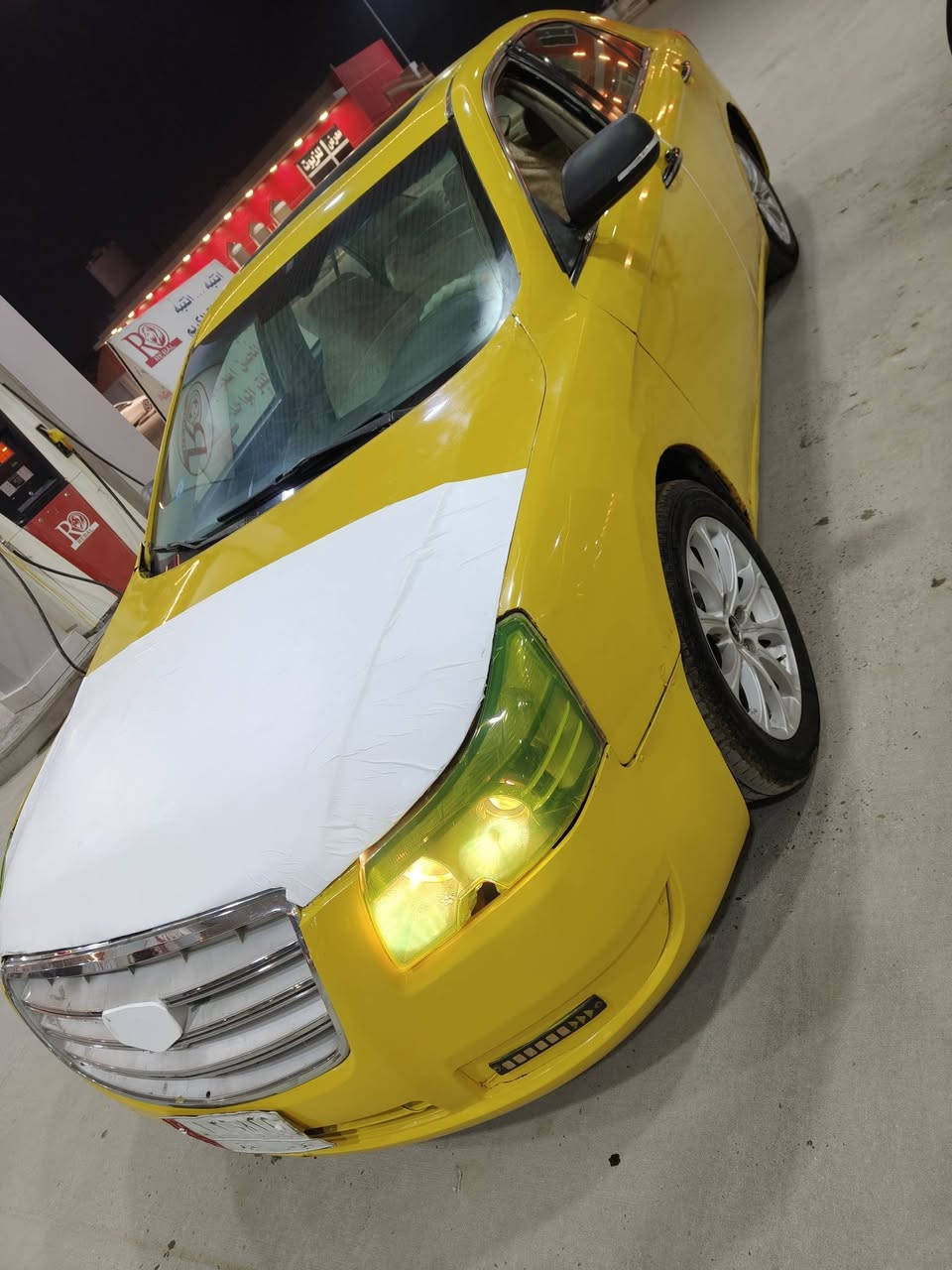 السلام عليكم بيع او مراوس امكراند سي8الحجم الكبير مديل 2012فول مواصفات فتحه حساسات تخم تاير محوره  مكينه كير كورله الحديث حجم المحرك 2000 حداديه نضيفه مكفوله من الضربه القويه اصل اسود عليها هيئه 50الف مصفره غرامات رقم ذيقار سنويه ل29 مداور ثاني يوم المكان نجف السعر 38 مكلف بنشر الاتصال عله الارقام ‪***********‬‏‏‏
