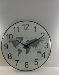 ساعة جدارية • محتاج فلوس