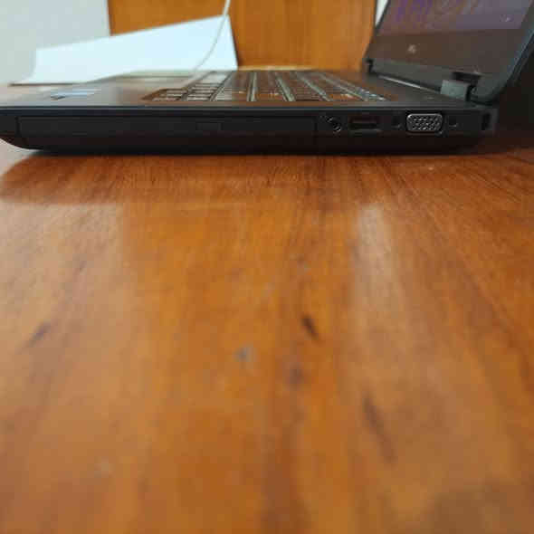 المعالج i3 الجيل 4
الرام 8 الهارد ssd240

البطارية تدوم ساعتين 

تحتوي منفذ اقراص و3 منافذ usp ومنفذ لان ومنفذ vga

ومنفذ سماعات 

الشاشة حجم 14

منصب عليها وندوز 11 برو اصلي مفعل

انطيك وياها جنطة هدية 

السعر 80 الف قفل راسلني خاص

او اتصل واتس اب ***********
البيع داخل الموصل فقط
