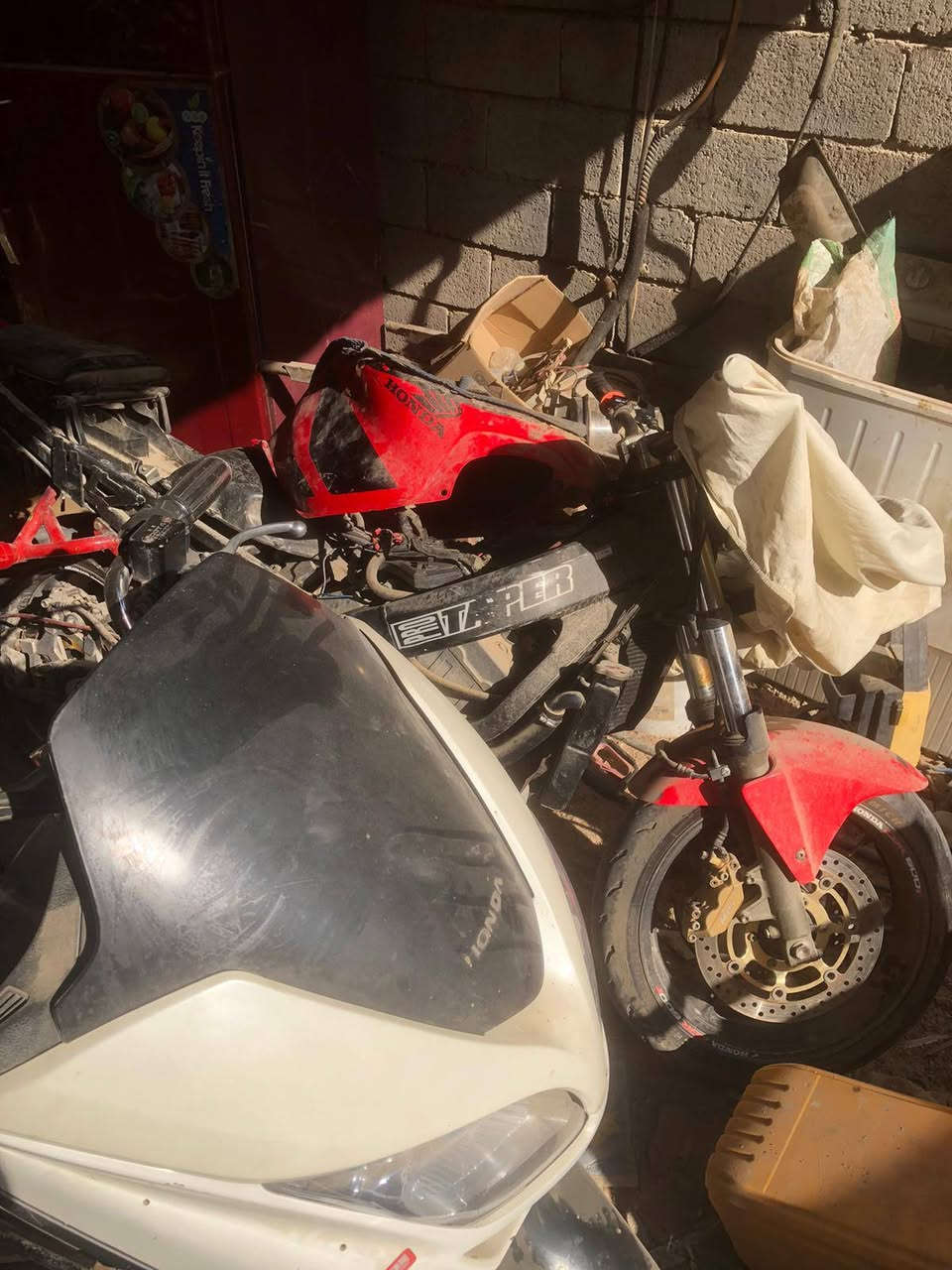 سلام عليكم ورحمة الله دراجه f4i دراجه متروكه لان باكو العقل رادلها ترتيب. مكينه جديده اضمنلك برقي مامفتوح بيها دراجه ابيع كوم حديد عنون بصره المدينه السعر 10وقابل للتفاوض اك***********
