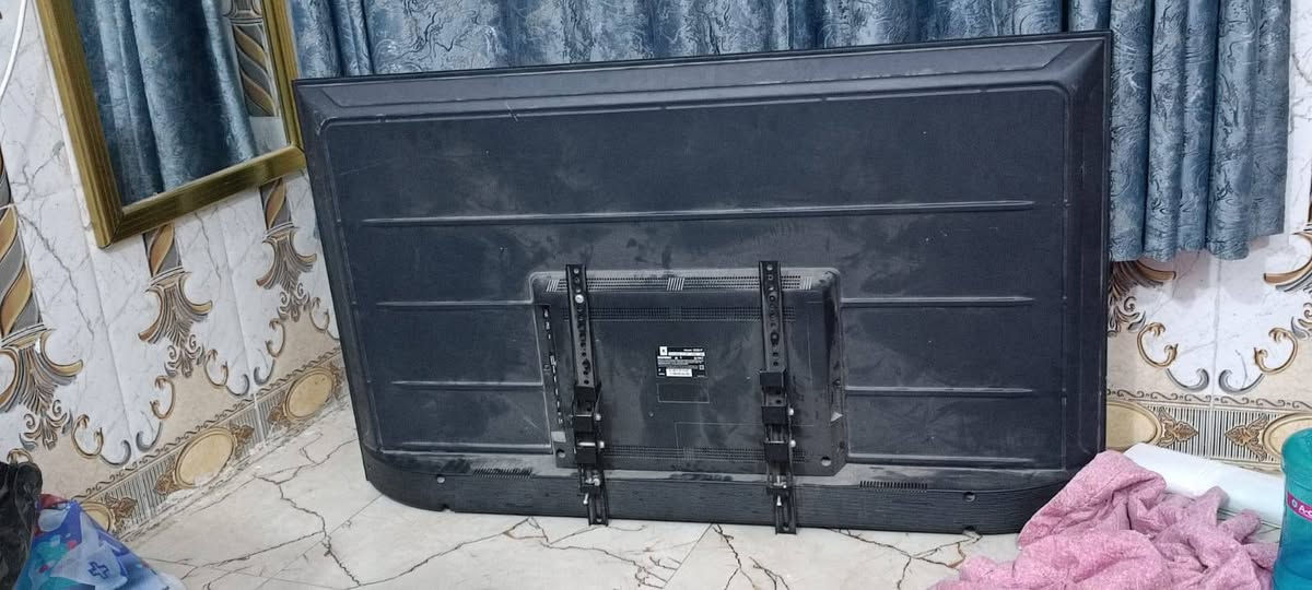 شاشة حجم ٥٥ للبيع الشاشة بيها كسر سعرها ٢٠٠ الف وبي مجال


**إذا كنت صاحب هذا الإعلان وتريد حذفه لأي سبب، رجاءا أرسل رسالة إلى الدعم الفني**