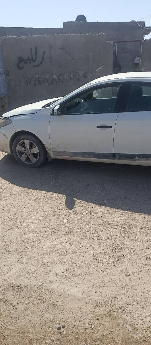 السلام عليكم سياره رينو فلاونس 2013 كير محرك خير من الله وحديد توه مسويه بس طلعت بيه علامت سطوب وماخذيته للتصليح اريد ابيع عله وضعيته رقم قادسيه الماني اليف راعيه بل بصره ويريد مداور سعر 50 وذا اكو مراوس هم اراوس بس مارد فلوس لن ماعندي وهاذ رقمي ***********
