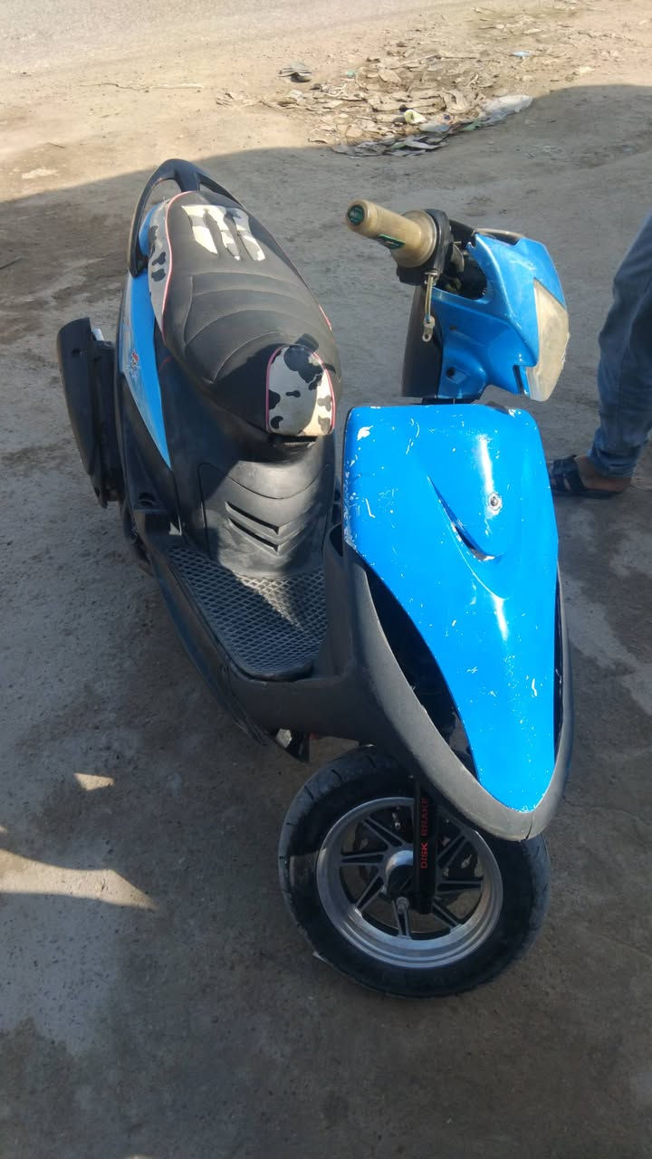 عدله 55 للبيع دراجه كاعده وحلوه
سلام عليكم عدله للبيع دراجه 55 شلعه معدل مكينته ناعمه خير من الله شيال رياضي كشن رياضي فلنجه دسك رياضي شاصي كرزي ودراجه شوفت عينكم مكاني بغداد الدوره *********** بي واتساب رايده ب450 وبيه مجال والشراي يشلع عيوني
