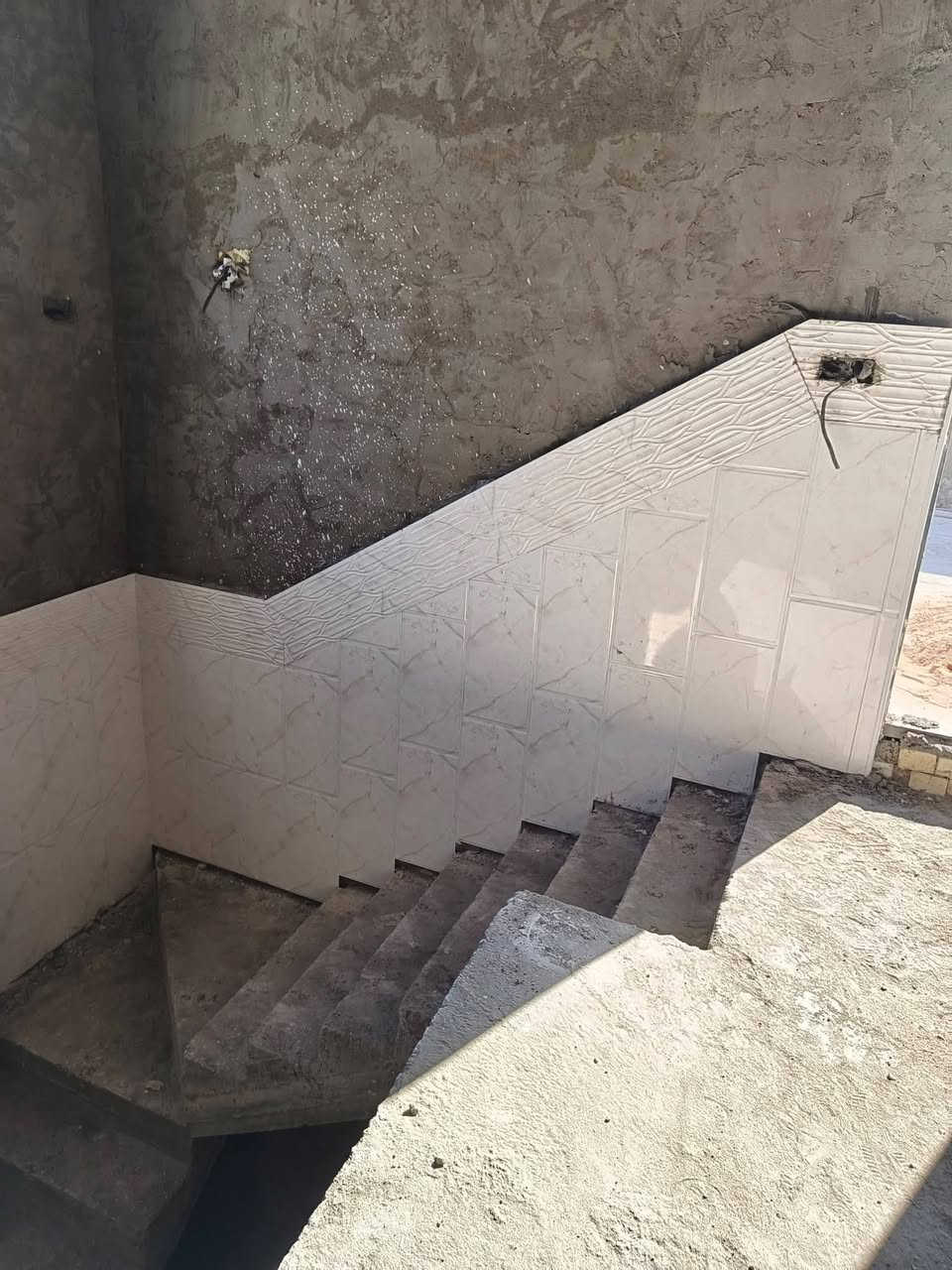 كادر لتطبيك جميع اعمال السيراميك والبورسلين جدران ارضيات دراج ***********
