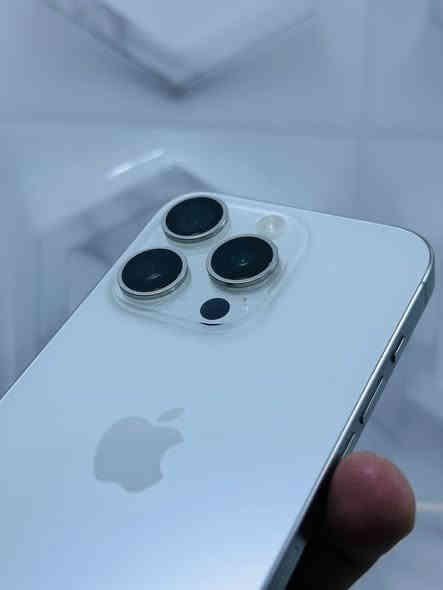 السلام عليكم ايفون 15 برو 256 شرق اوسط كامل ملحقات
نظافه 100‎%‎ بطاريه 98 السعر 875 
مكاني الدوره 
***********
