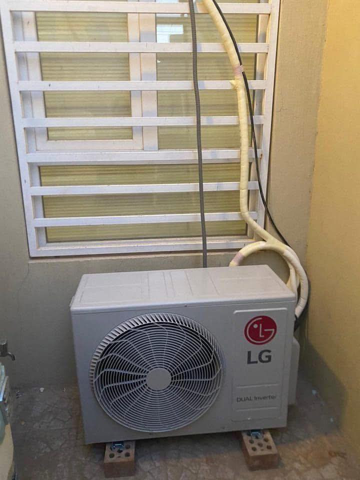 السلام عليكم 
شد سبلت ٤٠
‏‎وفتح ٢٥
فتح وشد ٥٥
‏‎غسل وتنظيف موقعي ٢٥ الف
‏‎غسل تفصيخ ب45
‏‎غاز ٤٠  وايضاً يوجد صيانه
استخدام فاكيوم
‏‭‭0787 844 2297
